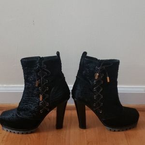 Marc Jacobs Black Fuzzy square toed boots
